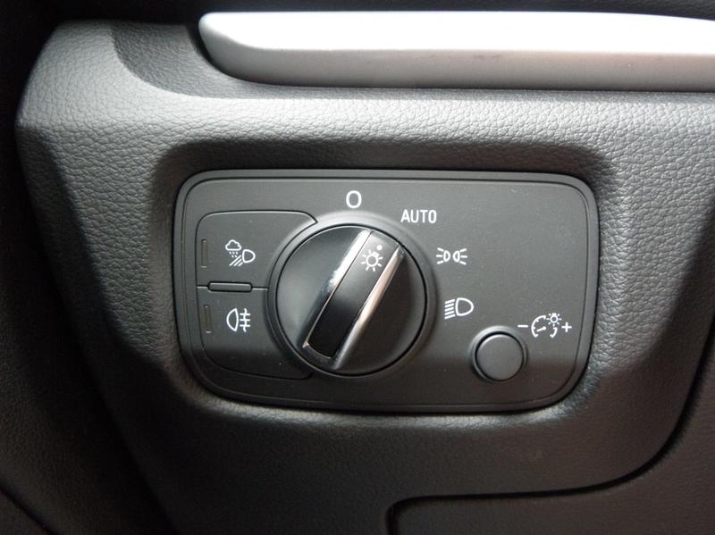 Audi A3 sportback 30 Tfsi 116 Ch Business Line s tronic 7 /6cv