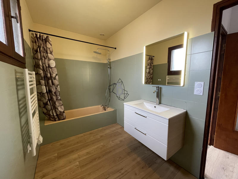 Appartement - 90 m² - 4 pièces