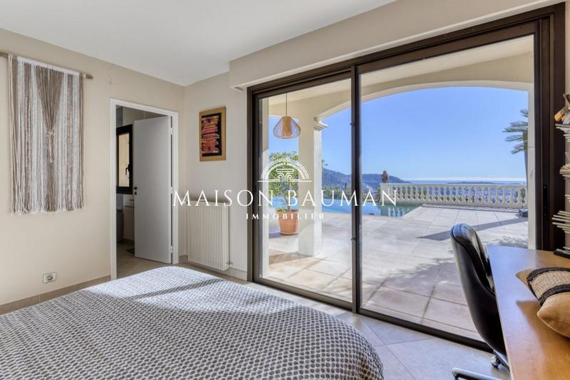 Villa - 311 m² - 7 pièces