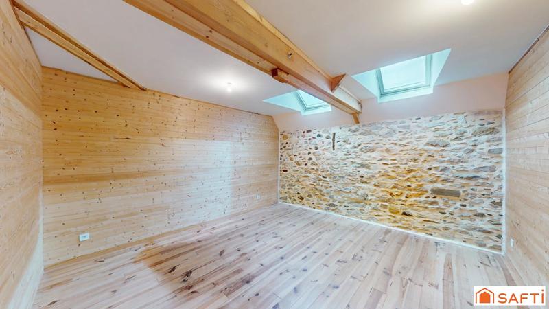 Maison - 252 m² - 11 pièces