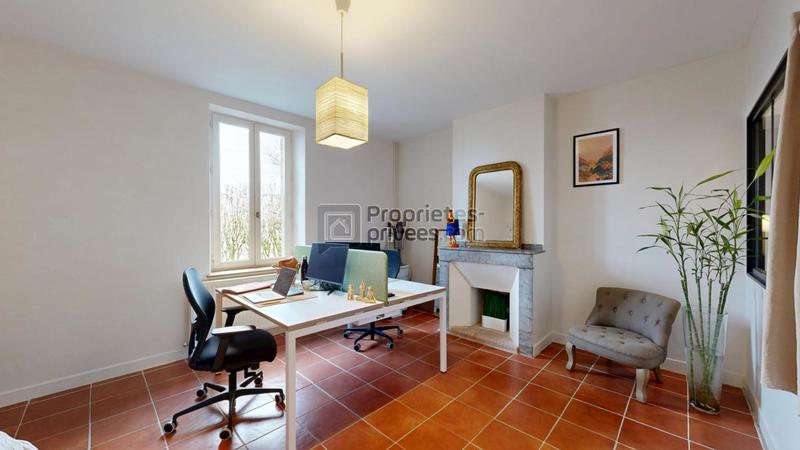 Maison - 280 m² - 7 pièces