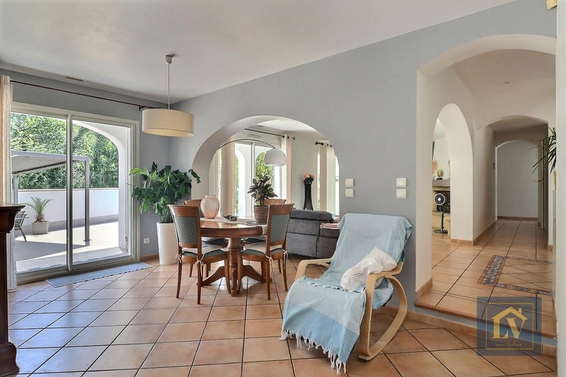 Villa - 195 m² - 6 pièces