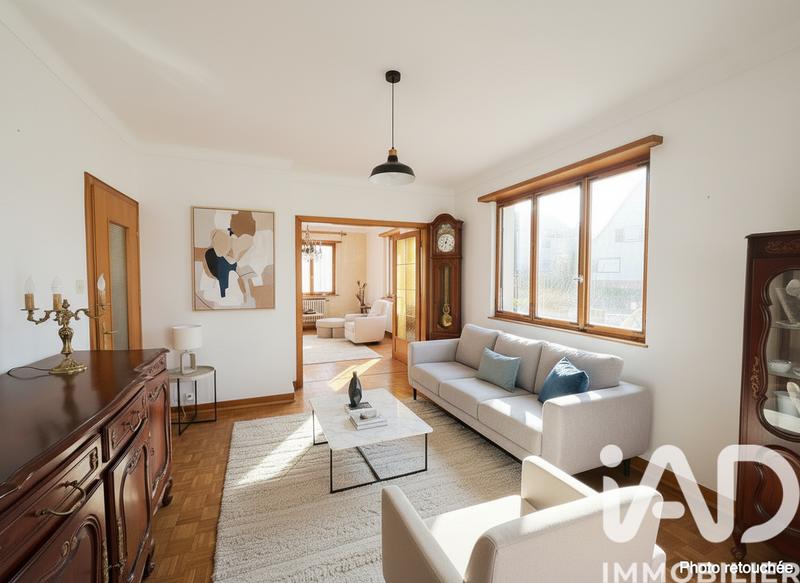 Maison - 210 m² - 8 pièces