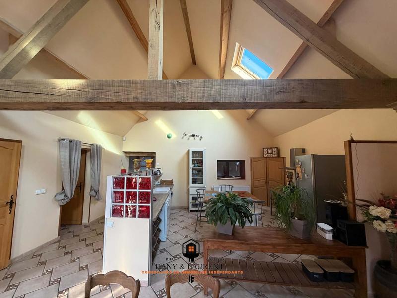 Maison - 181 m² - 8 pièces