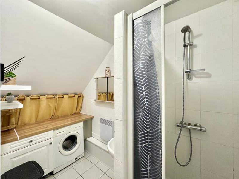 Maison - 200 m² - 8 pièces