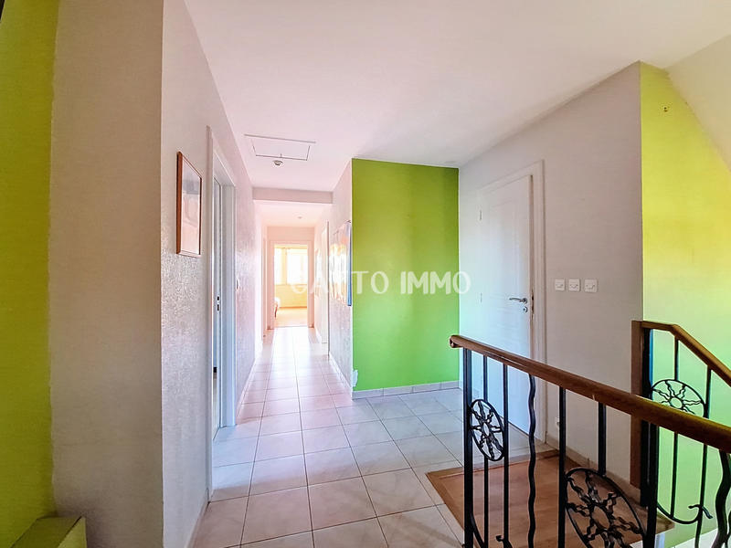 Maison - 200 m² - 6 pièces