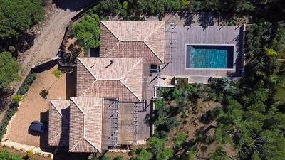 Maison - 250 m² - 5 pièces