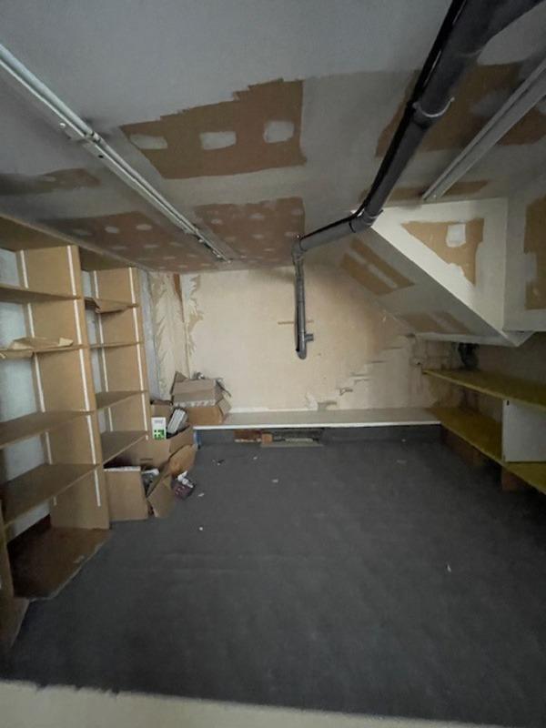 Local commercial - 272 m² - 5 pièces