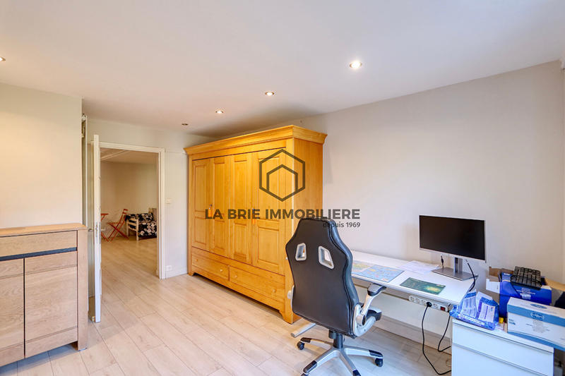 Maison - 190 m² - 6 pièces