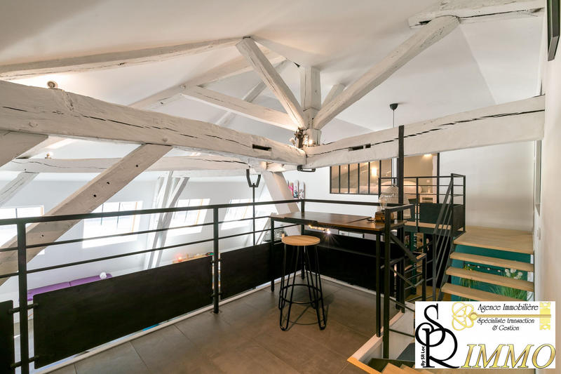 Appartement - 160 m² - 5 pièces