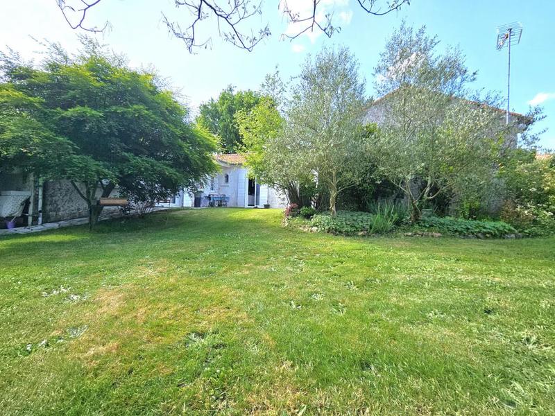 Propriété - 177 m² - 8 pièces