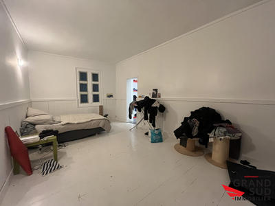 Maison - 370 m² - 10 pièces