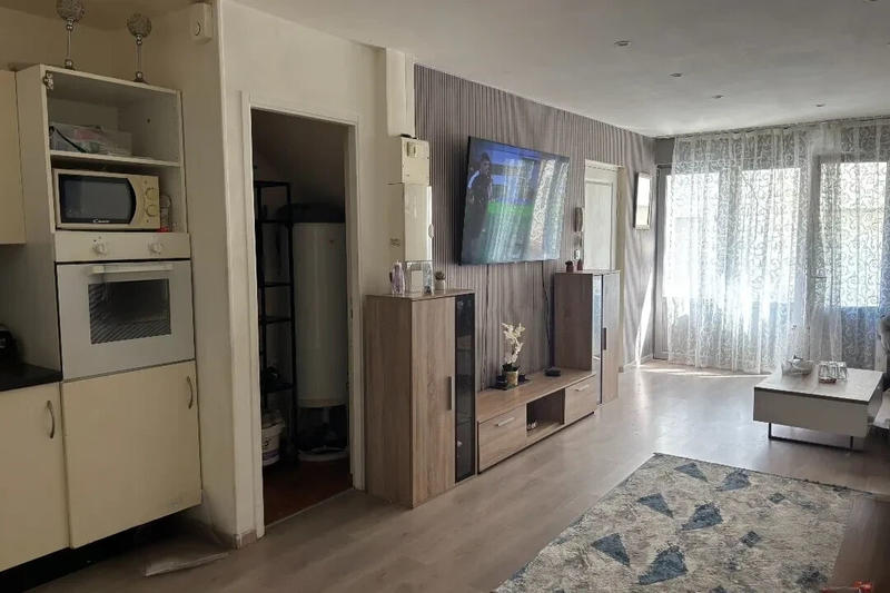 Immeuble - 8 pièces