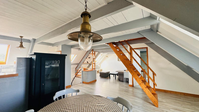 Maison - 200 m² - 10 pièces