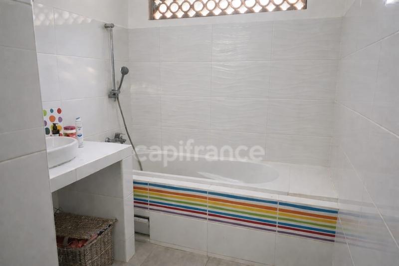 Maison - 98 m² - 4 pièces