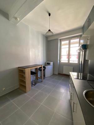 Studio - 16 m² - 1 pièce