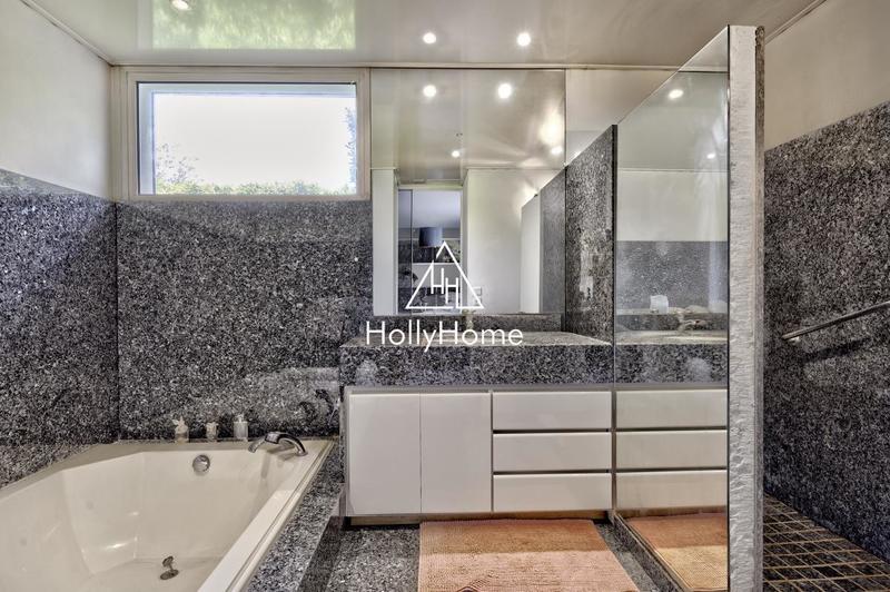 Maison ancienne - 237 m² - 7 pièces