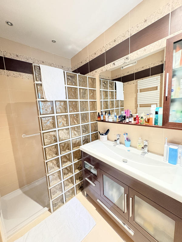 Villa - 311 m² - 11 pièces