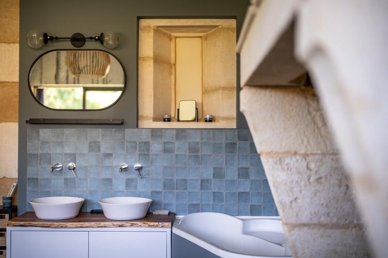 Maison - 785 m² - 15 pièces