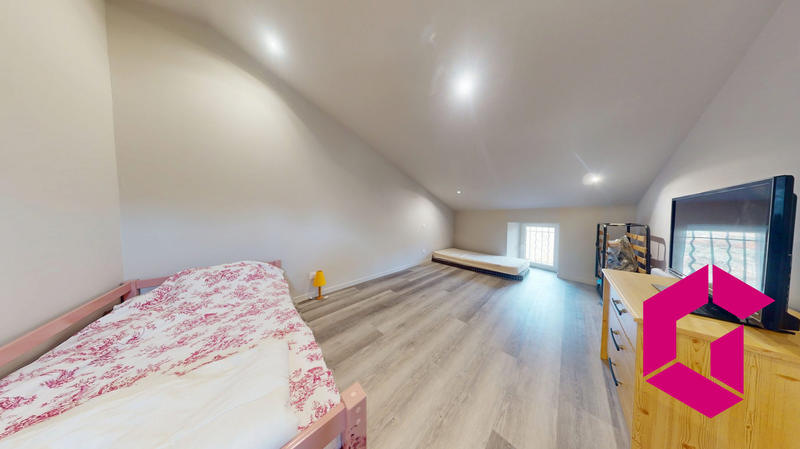 Maison - 110 m² - 4 pièces