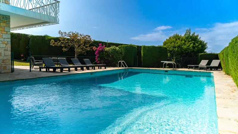 Villa - 235 m² - 7 pièces