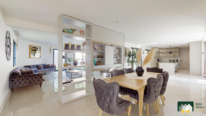 Villa - 315 m² - 8 pièces