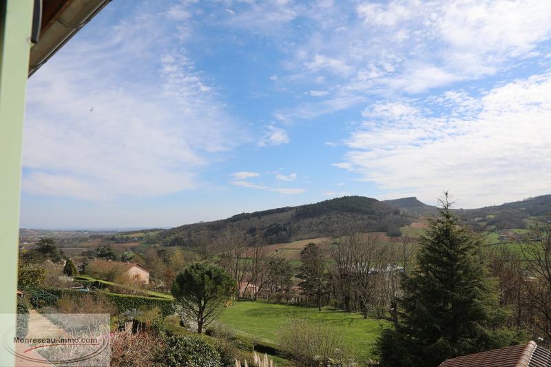 Maison - 157 m² - 8 pièces