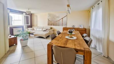 Maison - 93 m² - 5 pièces