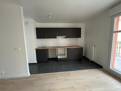 Appartement - 90 m² - 4 pièces