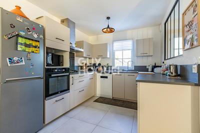 Maison - 91 m² - 5 pièces