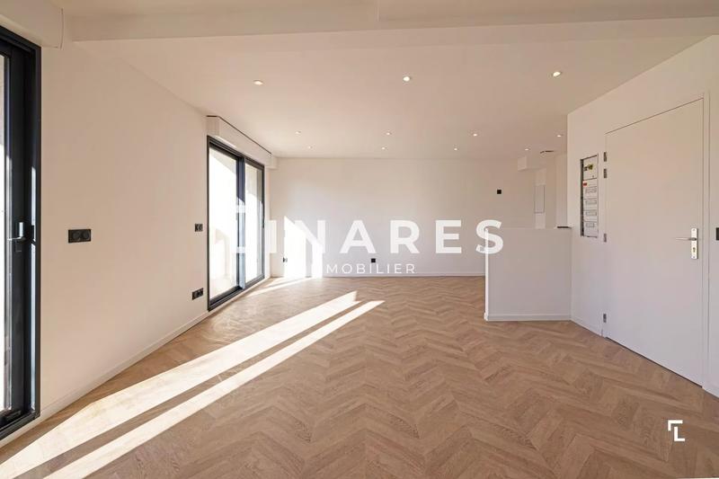 Appartement - 120 m² - 5 pièces