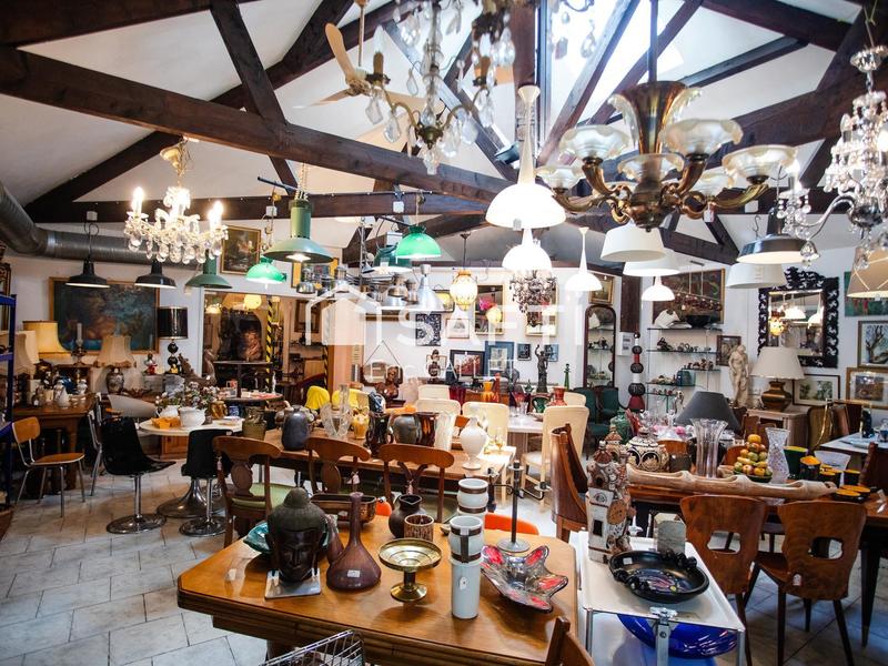 Maison - 241 m² - 9 pièces