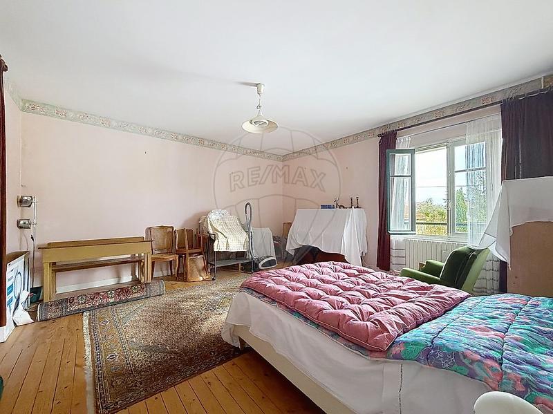 Maison - 184 m² - 7 pièces