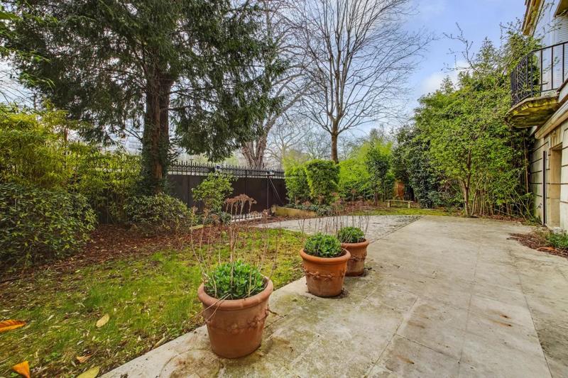 Duplex - 227 m² - 7 pièces