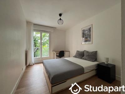 Chambre - 11 m² - 1 pièce