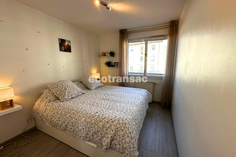 Appartement - 97 m² - 4 pièces