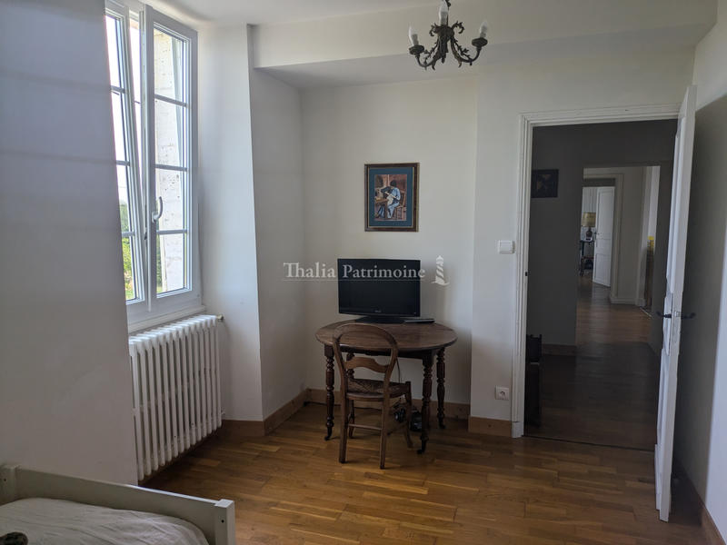 Maison - 278 m² - 12 pièces