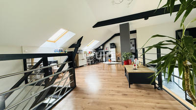 Pavillon - 215 m² - 7 pièces