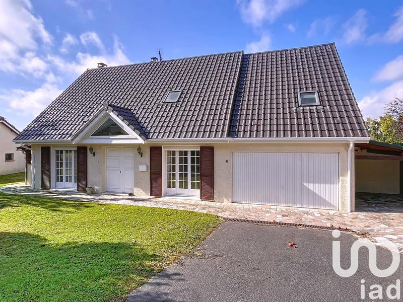 Maison - 210 m² - 7 pièces