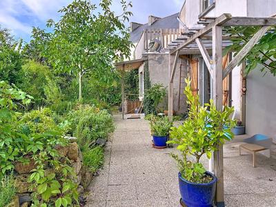 Maison - 215 m² - 10 pièces