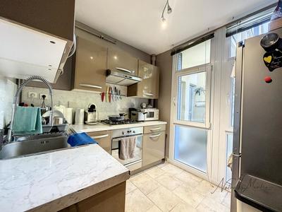 Appartement - 79 m² - 4 pièces