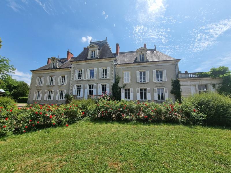 Château - 402 m² - 15 pièces