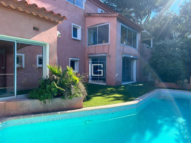 Maison - 173 m² - 7 pièces