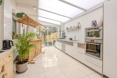 Maison - 189 m² - 7 pièces