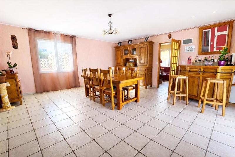 Villa - 200 m² - 7 pièces