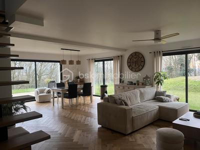 Maison - 138 m² - 5 pièces