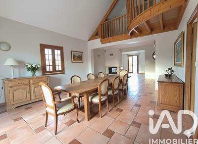 Maison - 137 m² - 6 pièces