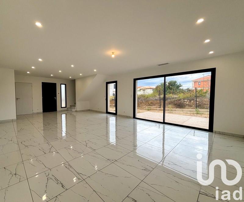 Maison - 140 m² - 5 pièces