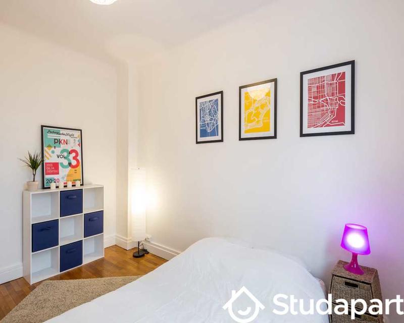 Chambre - 60 m² - 1 pièce