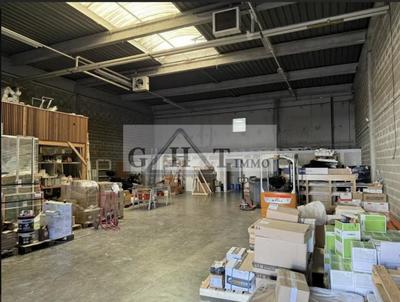 Entrepôt - 539 m²